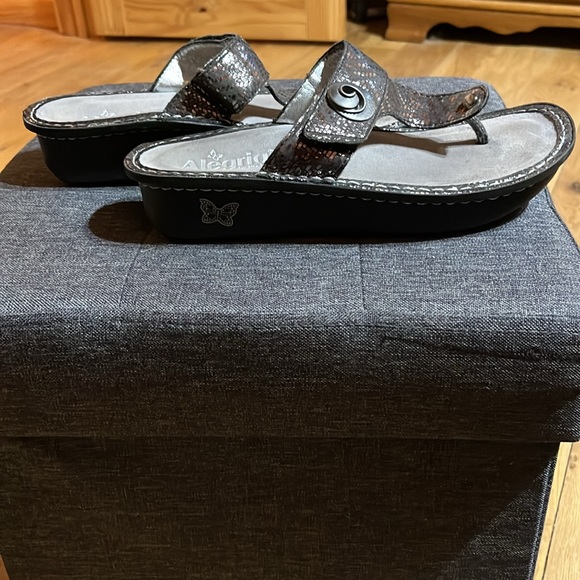 Alegria by PG Lite gray slides - Picture 4 of 4